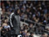03h00, Liverpool – Oldham: Một năm của King Kenny